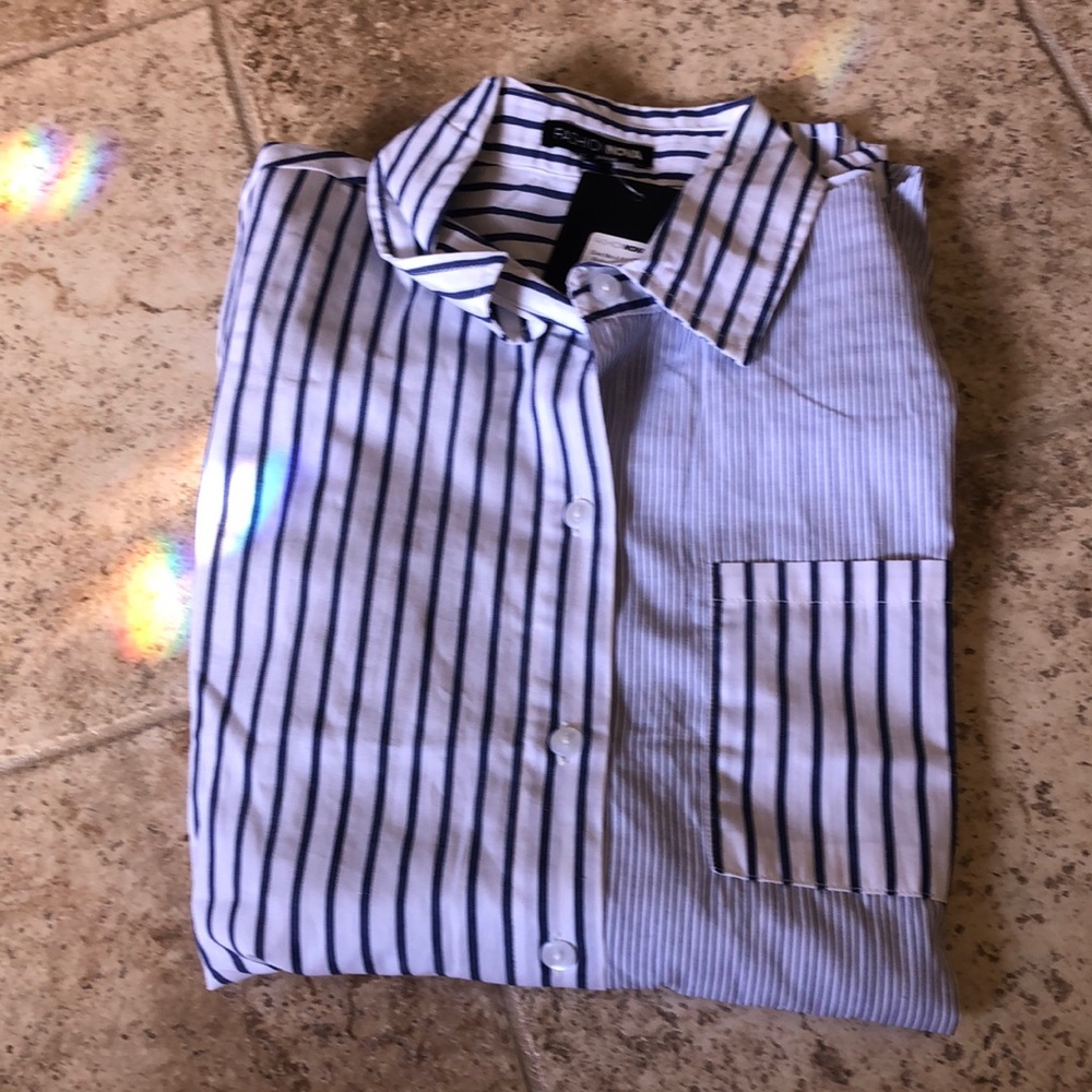 FASHION NOVA GIVE ME A MINUTE BUTTON UP TOP